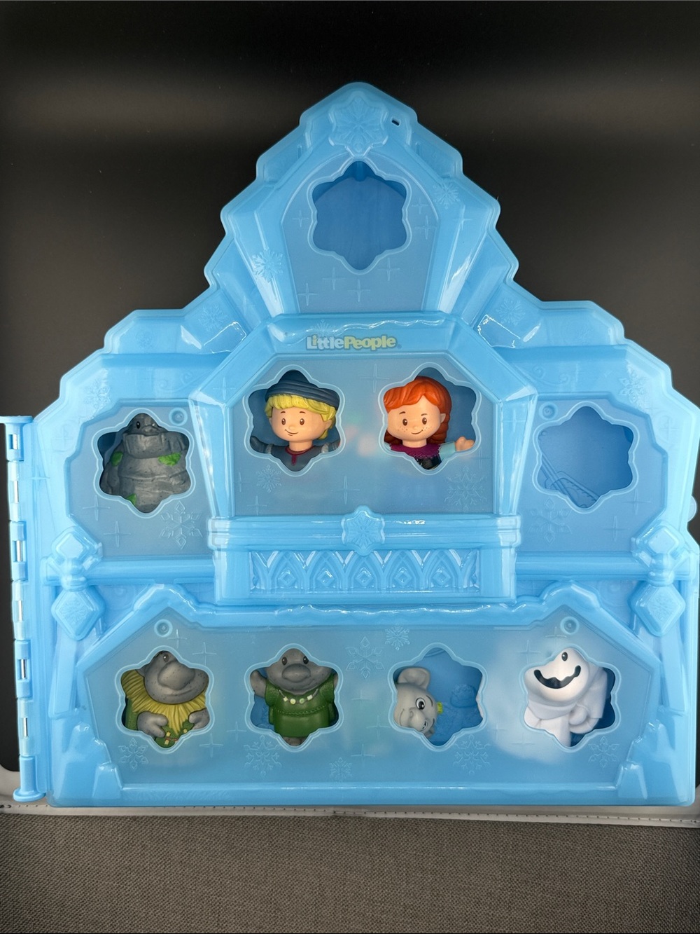 Fisher Price Little People Frozen Carry A Long Playset with Character Figures